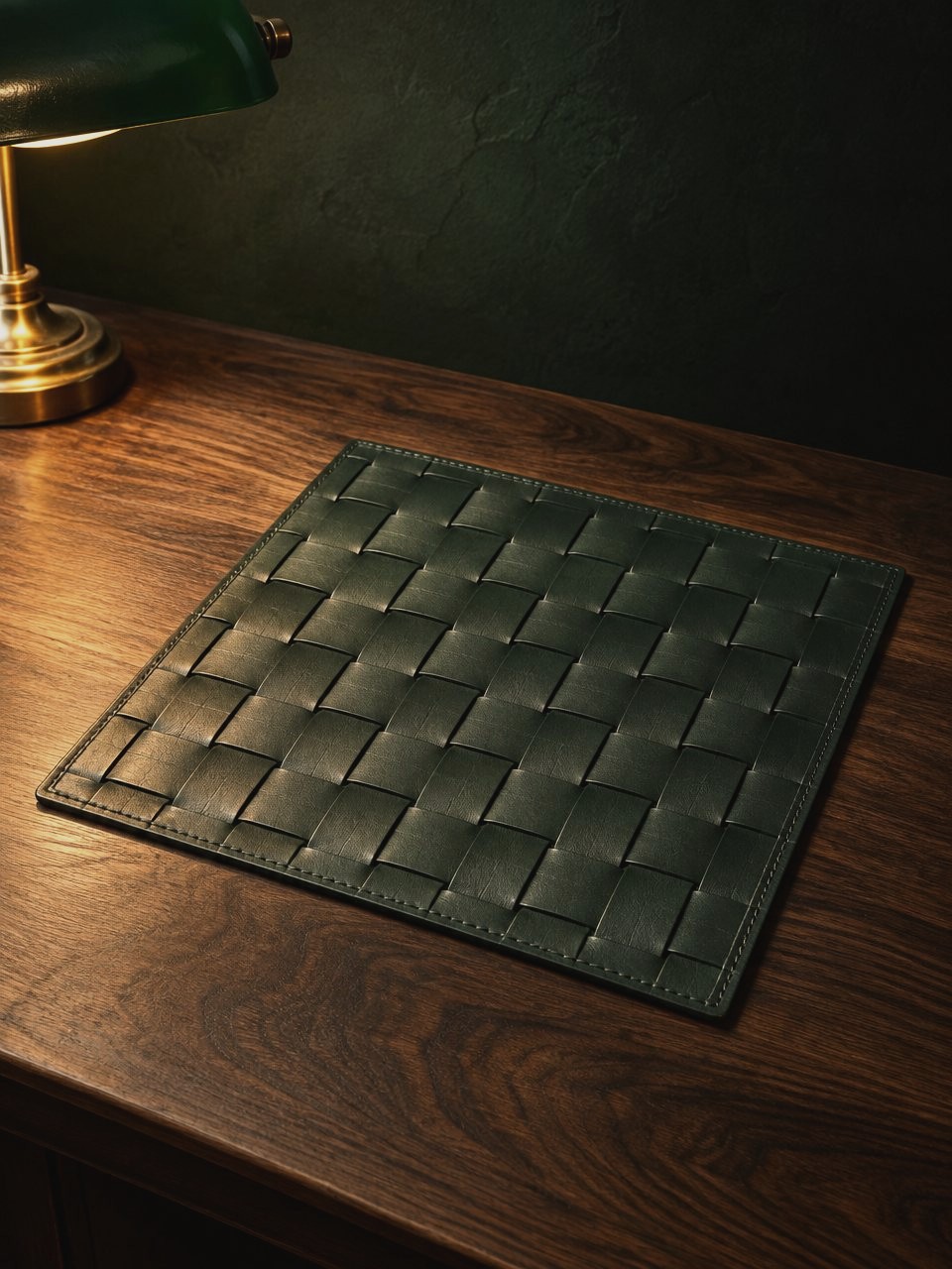The Wide-Weave Platter in Racing Green